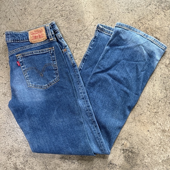 Y2K Levi’s superlow jeans size 9M jr amazing low rise jeans with stretch - Picture 2 of 8